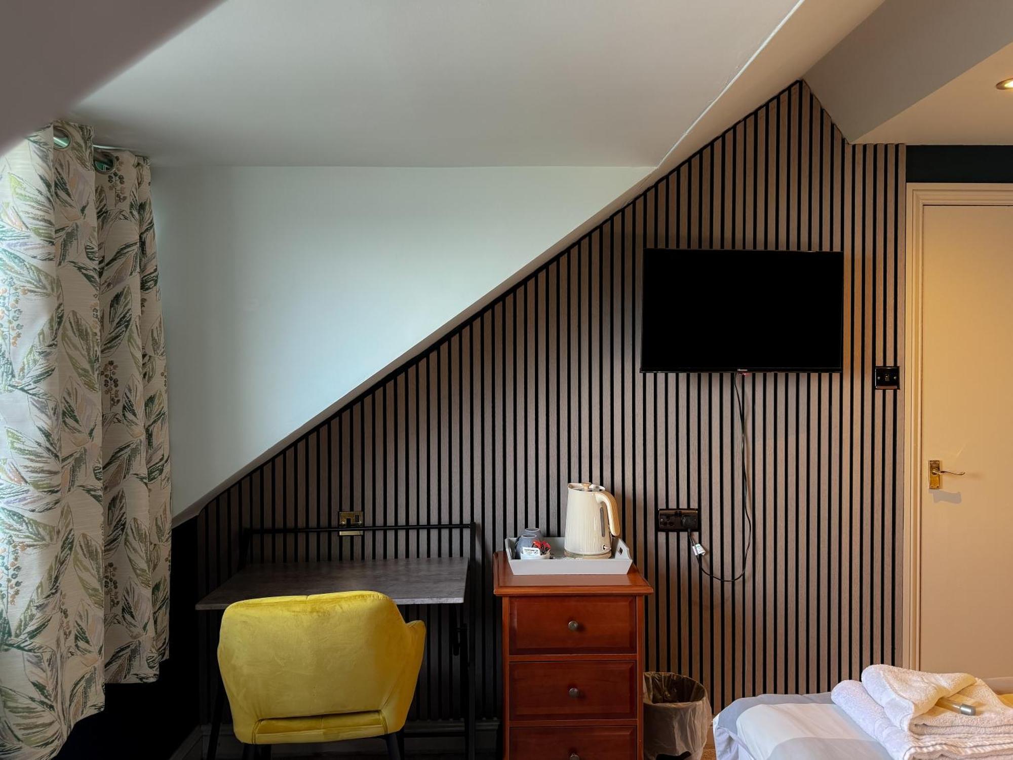 Hotel Nomi & Restaurant